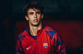 数学轶事：解析“康威（生命游戏发明者）”对扑克策略的另类数学解读。（数学趣谈：康威（生命游戏之父）以另类数学视角解读扑克策略）